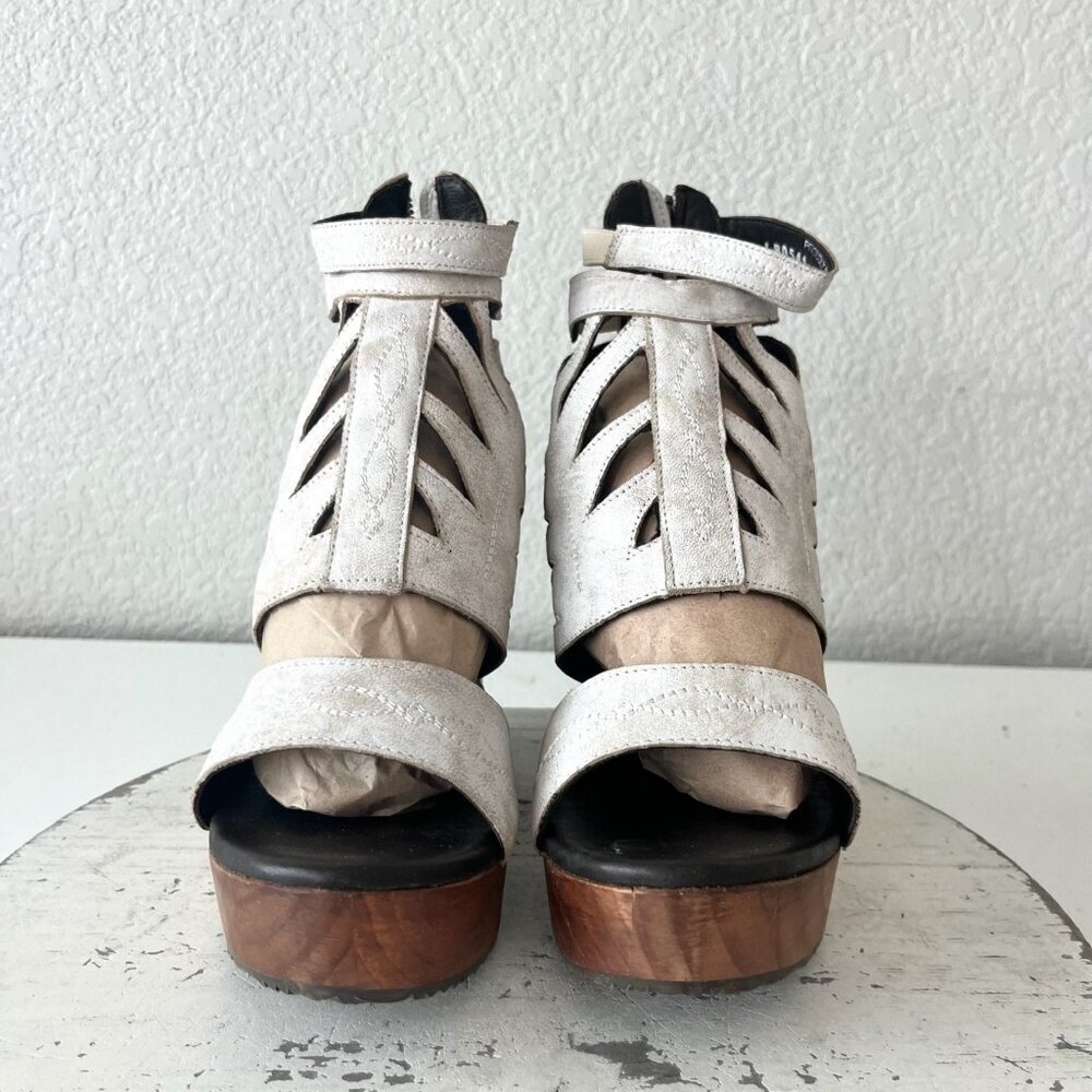 Lane Boots BECCA Wedges Womens Sz 5 Western Cowgirl White Wooden Heeled Sandals - Picture 5 of 12